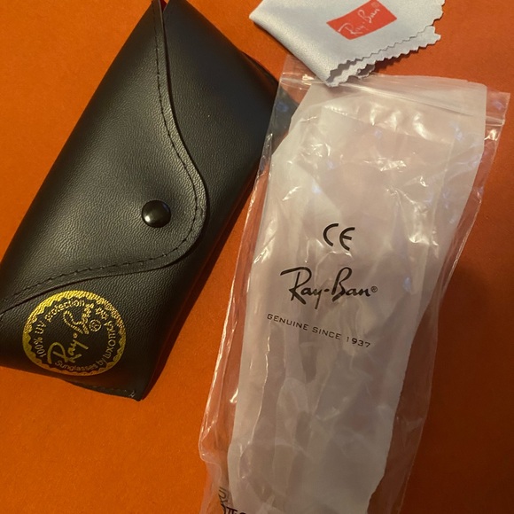 Ray-Ban sunglasses - Picture 5 of 6